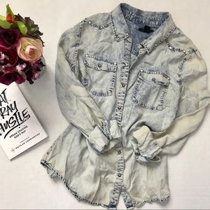 Light washed button-down